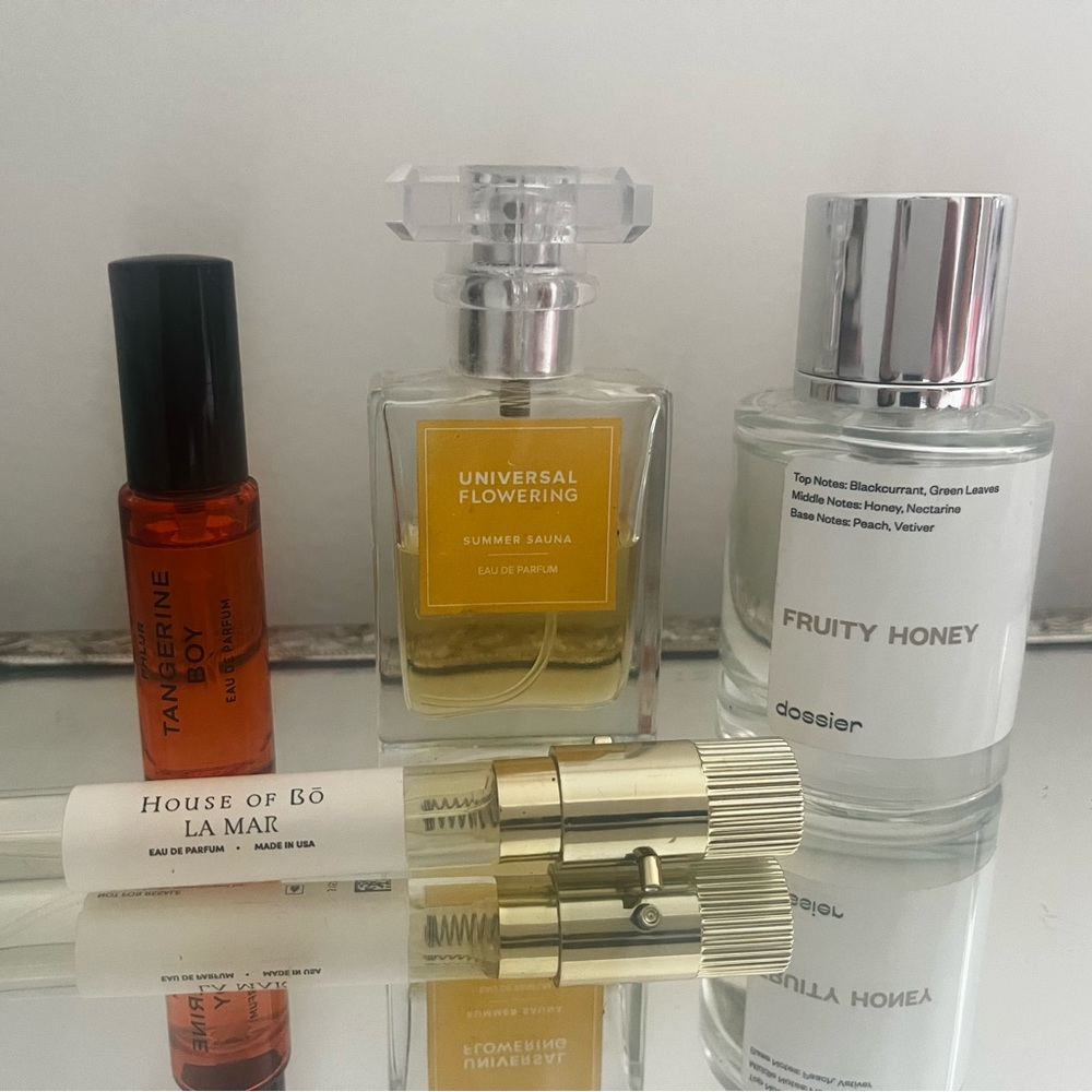 Perfume bundle: Universal Flowering “Summer Sauna”, Dossier, PHLUR, House of Bo